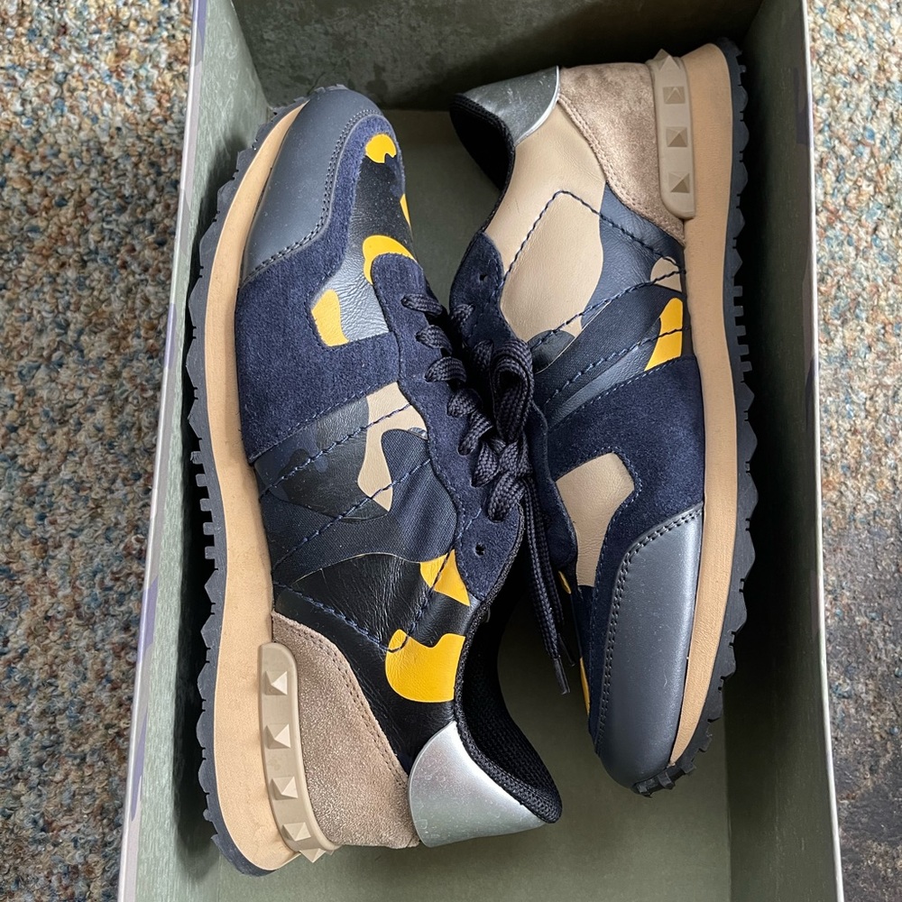 Valentino Garavani Mens Sneakers